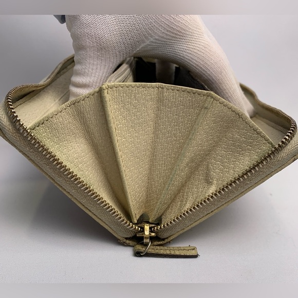 Authentic Vintage Gucci Brown GG Monogram Full zip long wallet - Picture 11 of 14